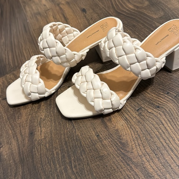 Time & tru braided heel sandals. 👡 Off white color. Size 8.5. Worn once - Picture 4 of 4